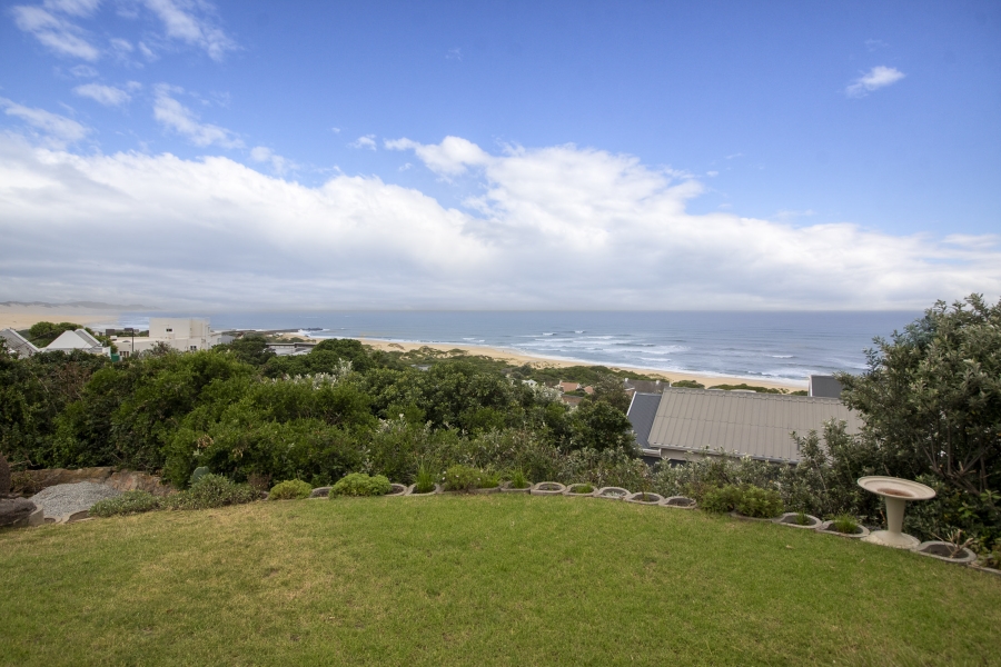 6 Bedroom Property for Sale in West Beach Eastern Cape